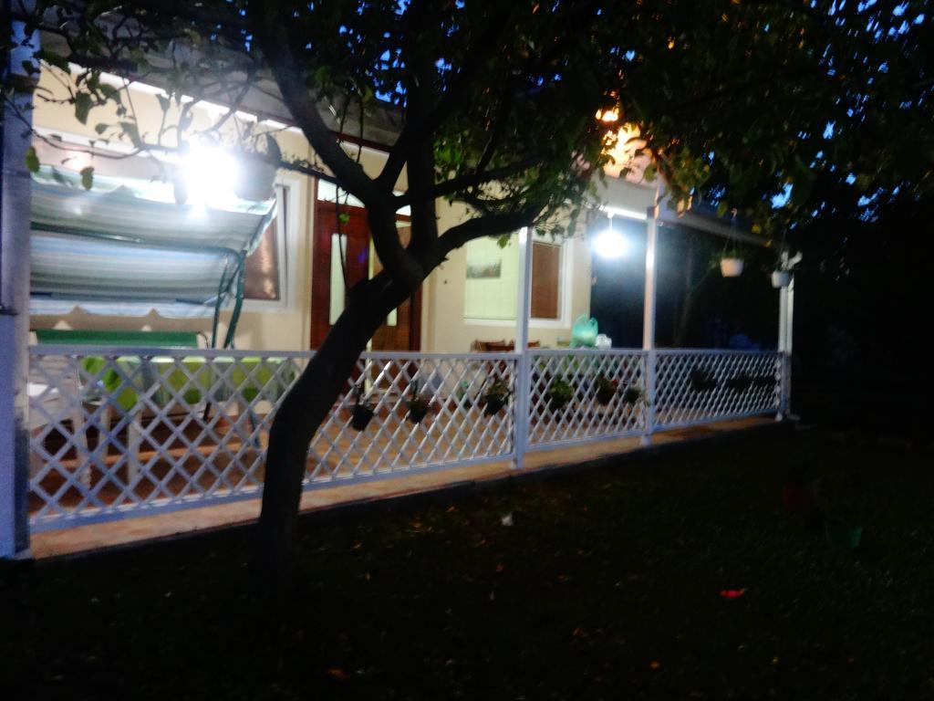 Karali Apartments ラガディン エクステリア 写真