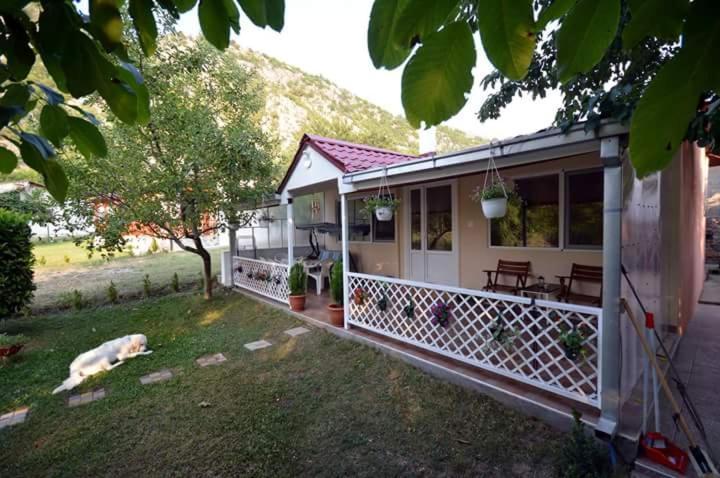 Karali Apartments ラガディン エクステリア 写真